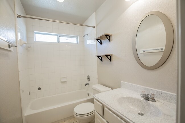 Building Photo - 21547 Sullivan Forest Dr