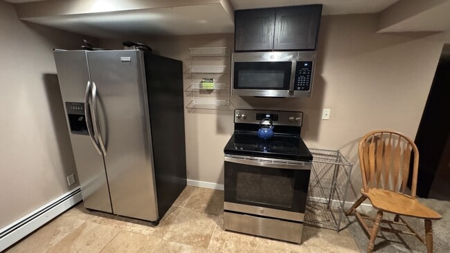 Building Photo - 546 Alaska Frontage Rd