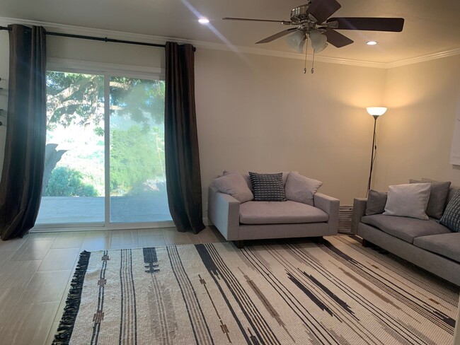 Building Photo - GORGEOUS 3/2.5 Bath Remodeled Home with Stunning Views in Alpine