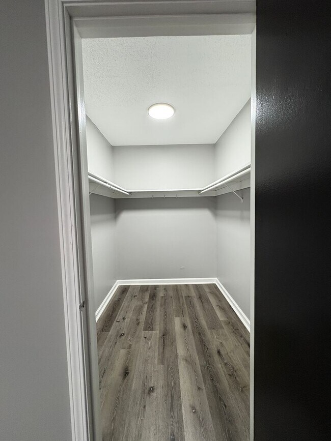 Building Photo - Discover Your Perfect Home at Bellagio Nor...