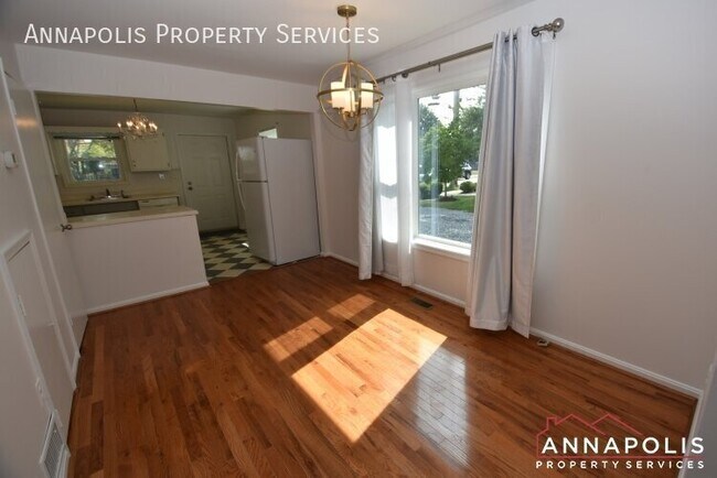 Building Photo - 424 First Street-
