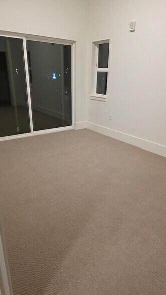 Building Photo - 1030 Blue River Pkwy