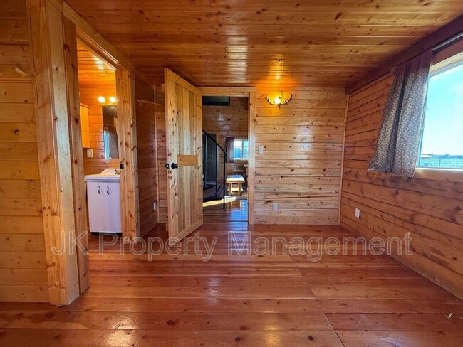 Building Photo - 517 US-89