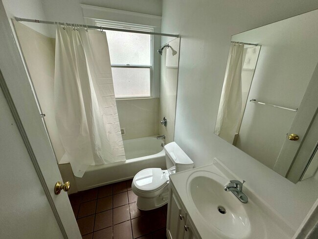 Building Photo - 2620-26 Van Ness