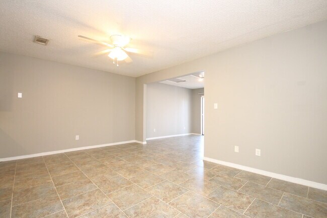 Building Photo - Southwest Pensacola Townhome Near NAS Pensacola with Granite Kitchen & Privacy-Fenced Patio