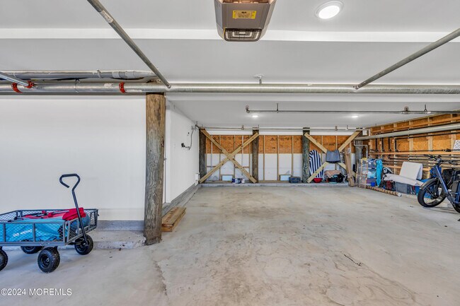 Building Photo - 1515 Ocean Terrace