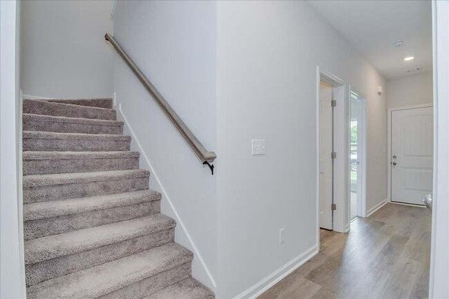 Building Photo - Brand New Luxury Attached Home