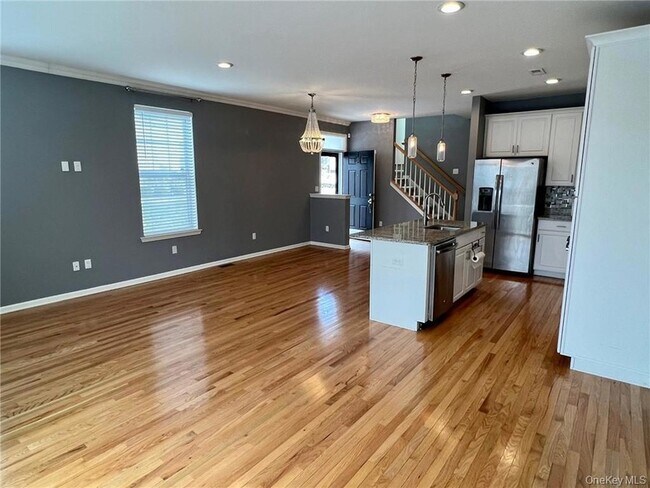 Building Photo - 95 Meadow View Dr