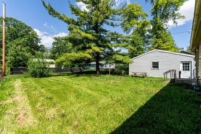 Building Photo - NEW LISTING! 3 BEDROOM HOUSE!