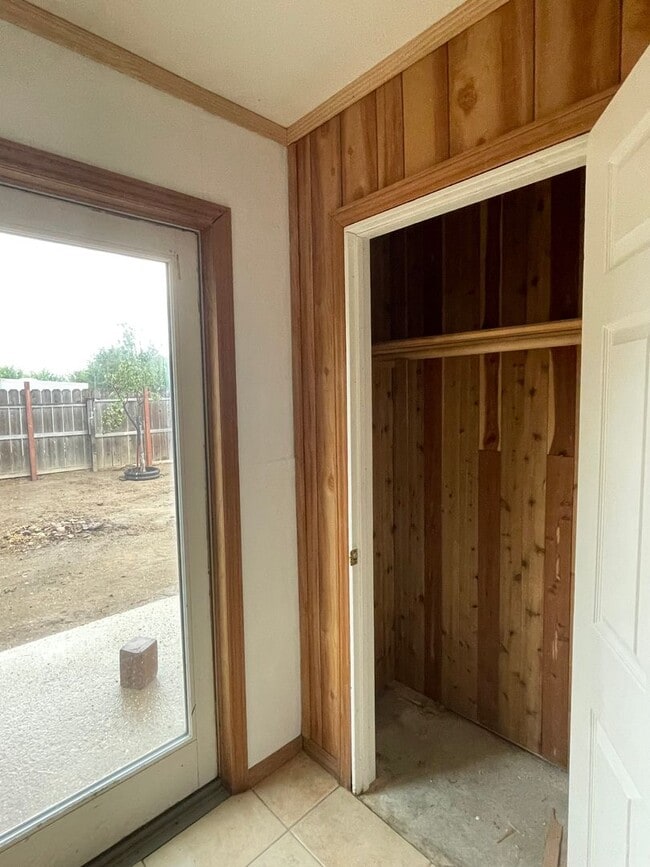 Building Photo - 6480 N Star Ln