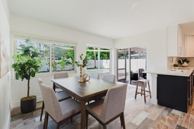 Building Photo - 411 87th Ave