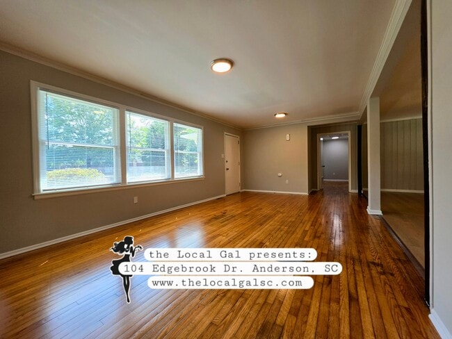 Building Photo - 104 Edgebrook Dr