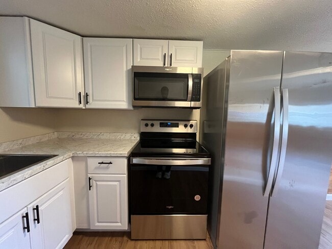 Building Photo - 2 Bed 1 Bath home in Powellhurst-Gilbert! In Unit Laundry and Private yard!