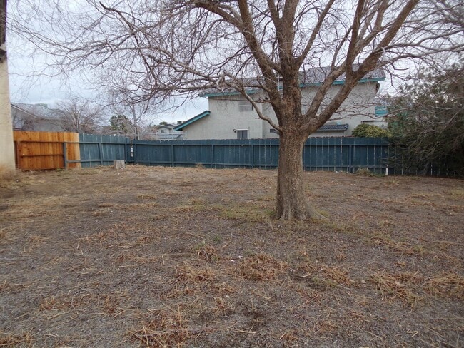 Building Photo - 21235 Windsong St