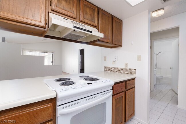 Building Photo - 8432 Mulcahy Ave