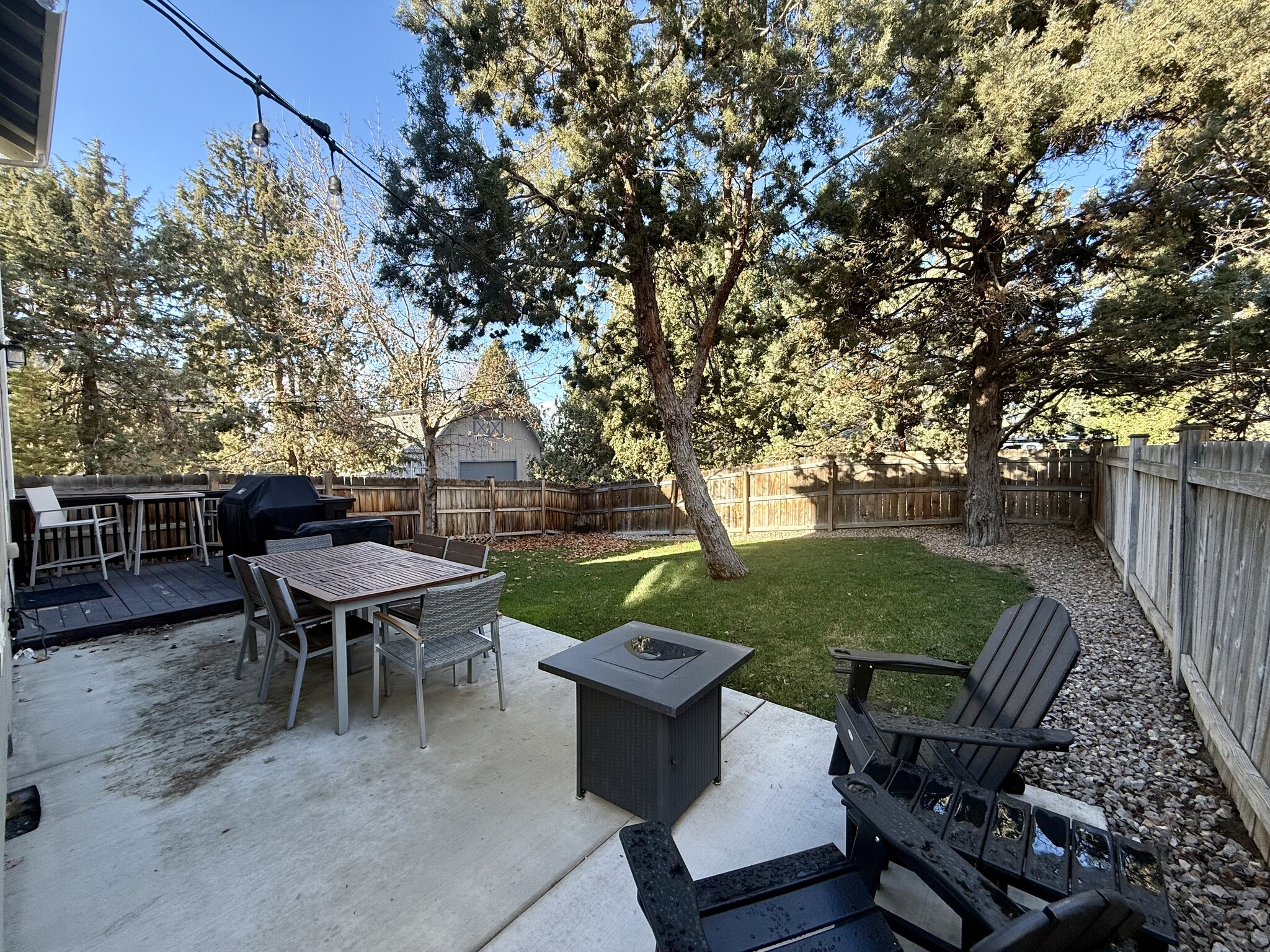 Building Photo - 3150 NE Angela Ave