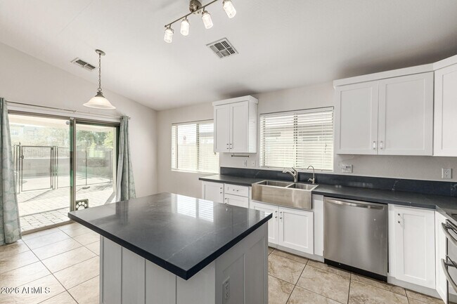 Building Photo - 1429 S 237th Ln