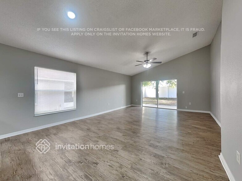 Building Photo - 334 Thomasdale Ave