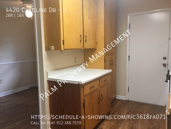 Building Photo - 2 BR/1BA apartment available in great loca...