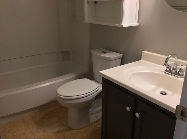 Building Photo - 7405 Ashbury Ct