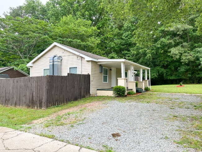 Building Photo - Cozy 3-Bed Home in the Heart of Wake Forest