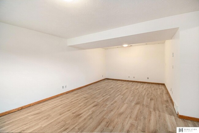 Building Photo - 15201 Greene Ave