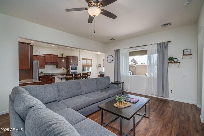 Building Photo - 14757 W Pasadena Ave