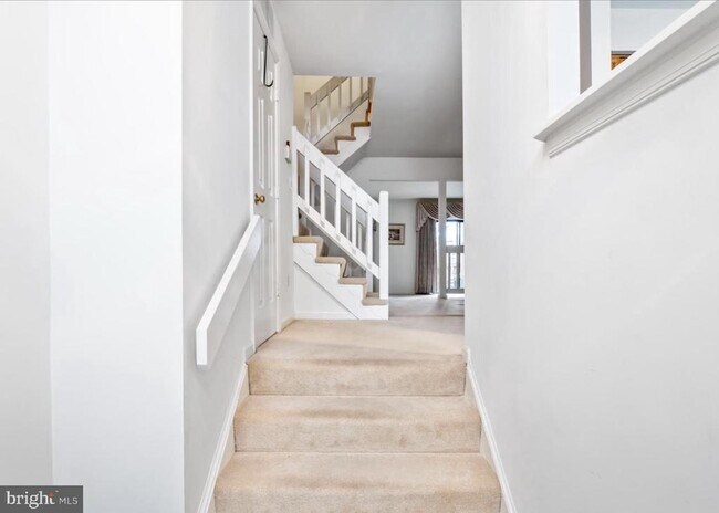 Primary Photo - 6627 Westbury Oaks Ct