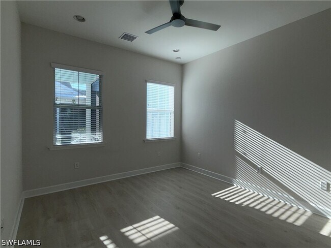 Building Photo - 7255 Saona CT