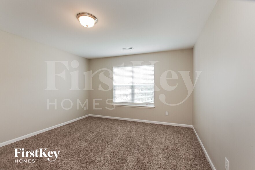 Building Photo - 3503 Whitworth Dr