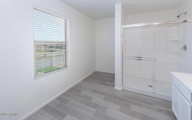 Building Photo - 7259 N 125th Dr