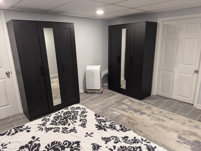 Building Photo - 3 Richview Ct