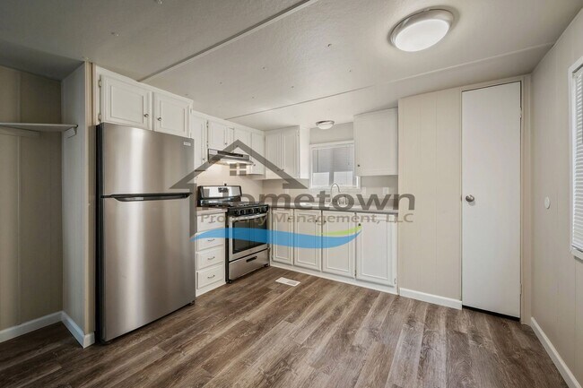 Building Photo - Very Nice 2 Bed 1 Bath Single Wide Mobile in Downtown Hayden!
