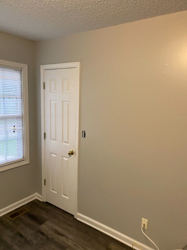 Building Photo - 1510 Brenner Ave
