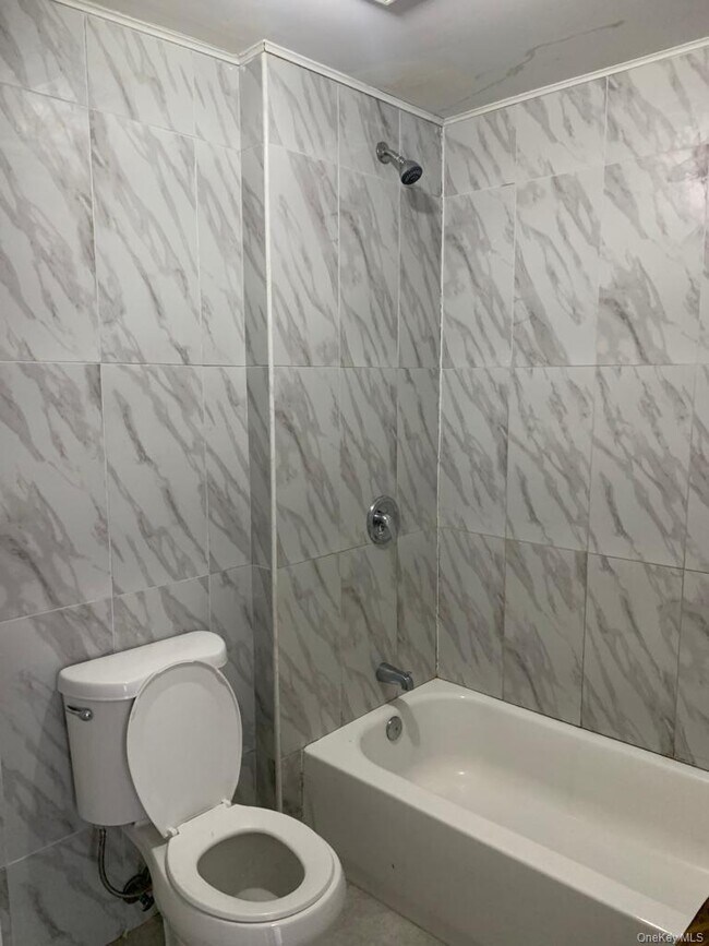 Primary Photo - 432 Beach 48th St