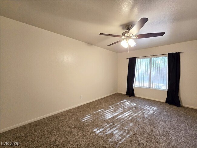 Building Photo - 3697 Ferndale Cove Dr