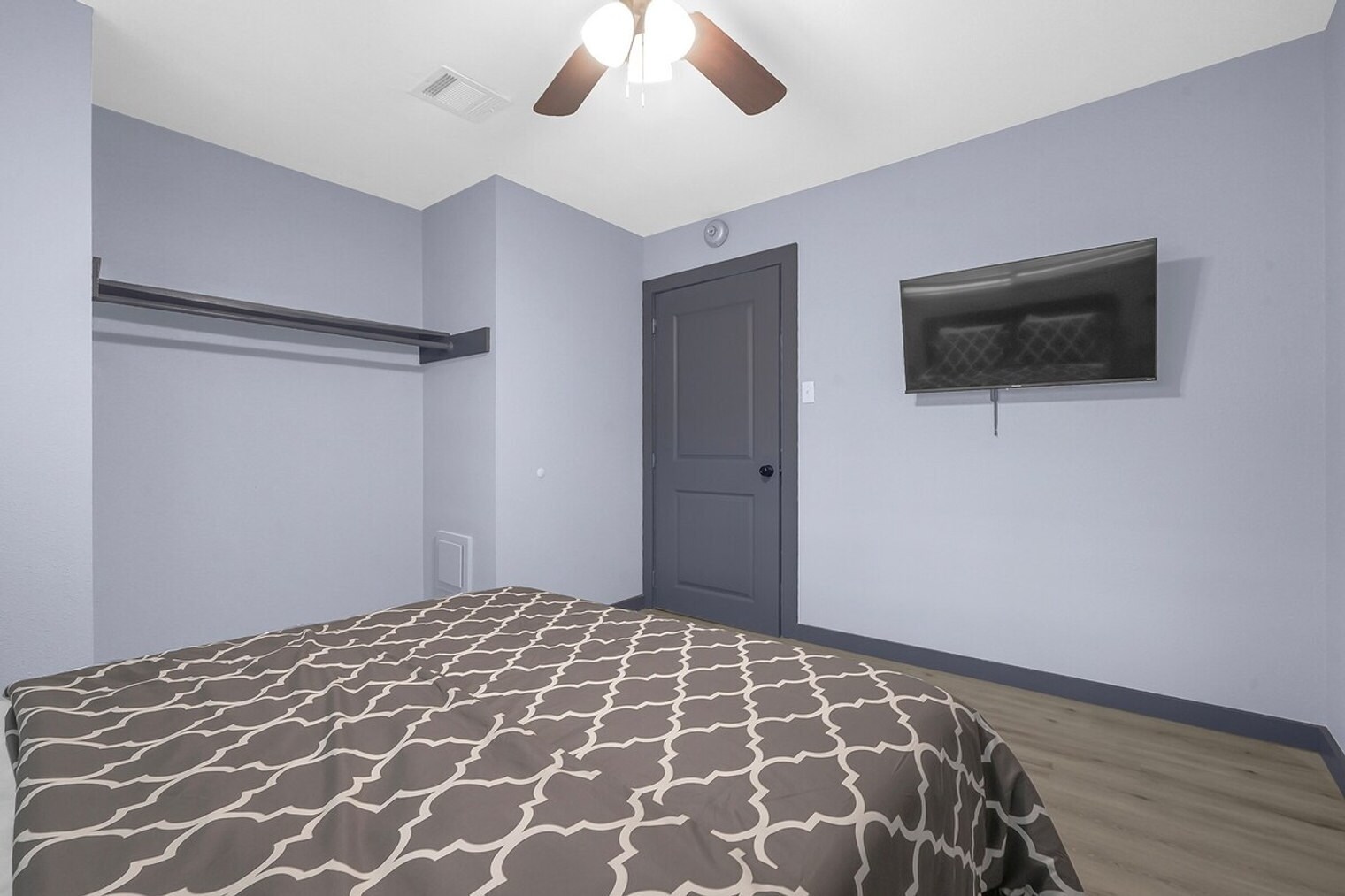 Building Photo - 11103 Greenwillow Dr