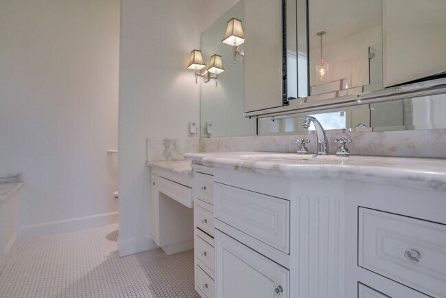 Building Photo - Beautiful 4 Bed/4 Bath Family Home w/pool - Upcoming and available at the end of April!