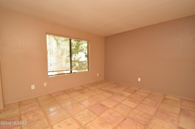 Building Photo - 5066 N Placita Del Lazo