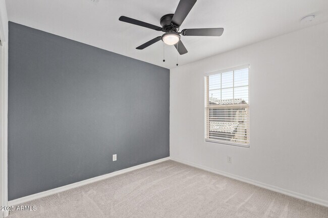 Building Photo - 3813 N 100th Dr
