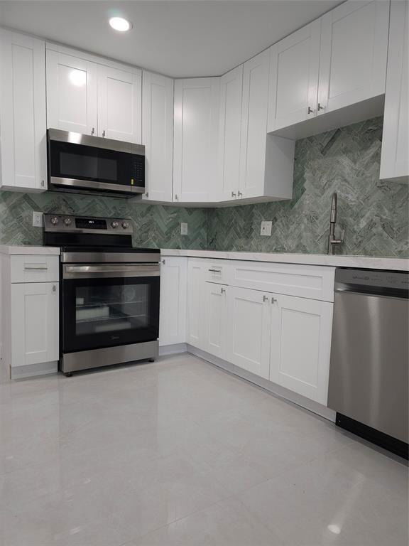 Building Photo - 9557 NW 2nd Pl