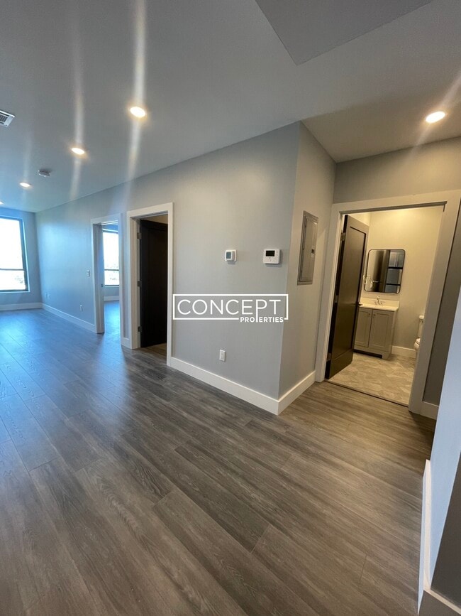 Building Photo - 365 Western Ave