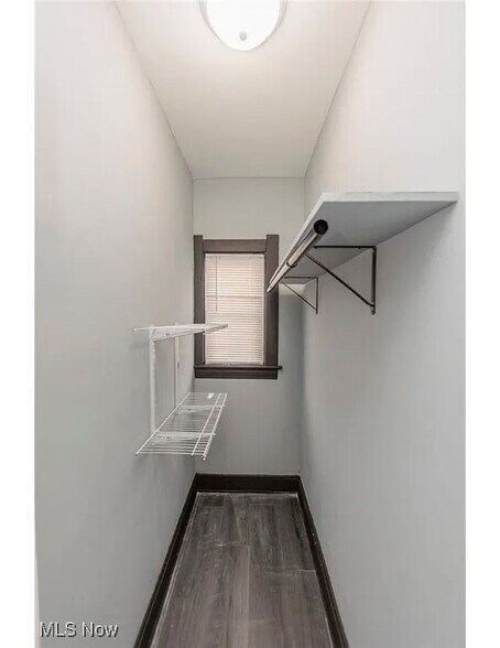 Building Photo - 1431 Rowley Ave