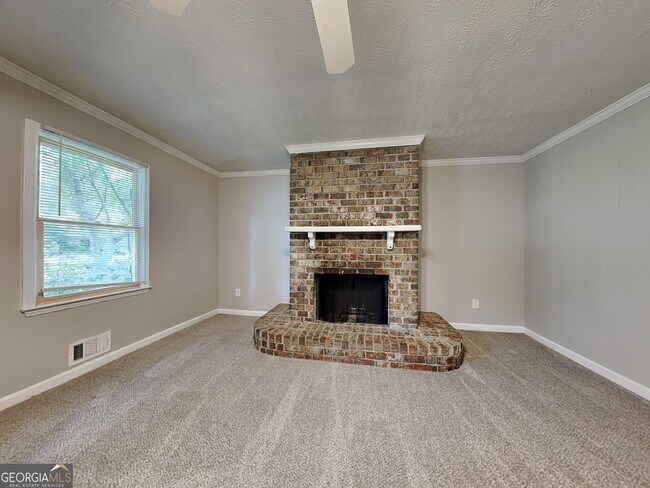 Building Photo - 6471 Chickasaw Dr