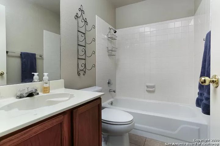 Building Photo - 5739 cedar