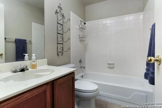 Building Photo - 5739 cedar