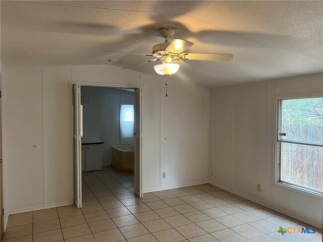 Building Photo - 222 Buckhorn Dr