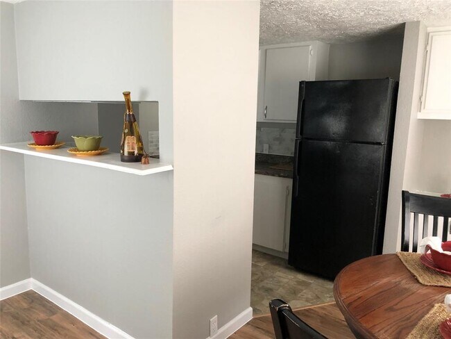 Building Photo - 27327 Peach Creek Dr
