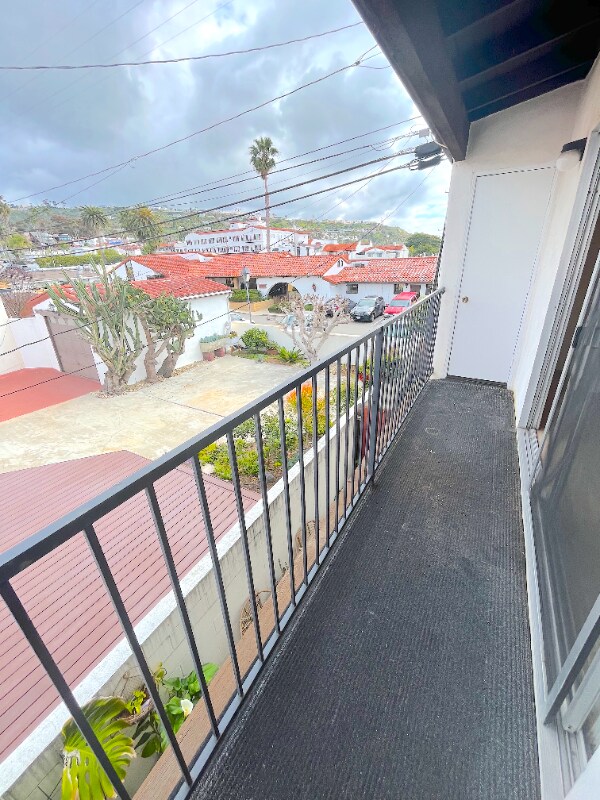 Building Photo - 147 Avenida Serra