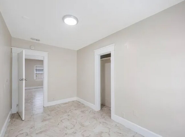 Building Photo - 235 35th St S